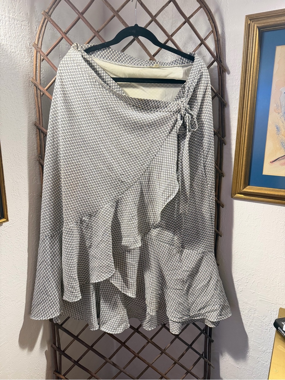 Women's Black & White Patterned Ruffle Wrap Skirt